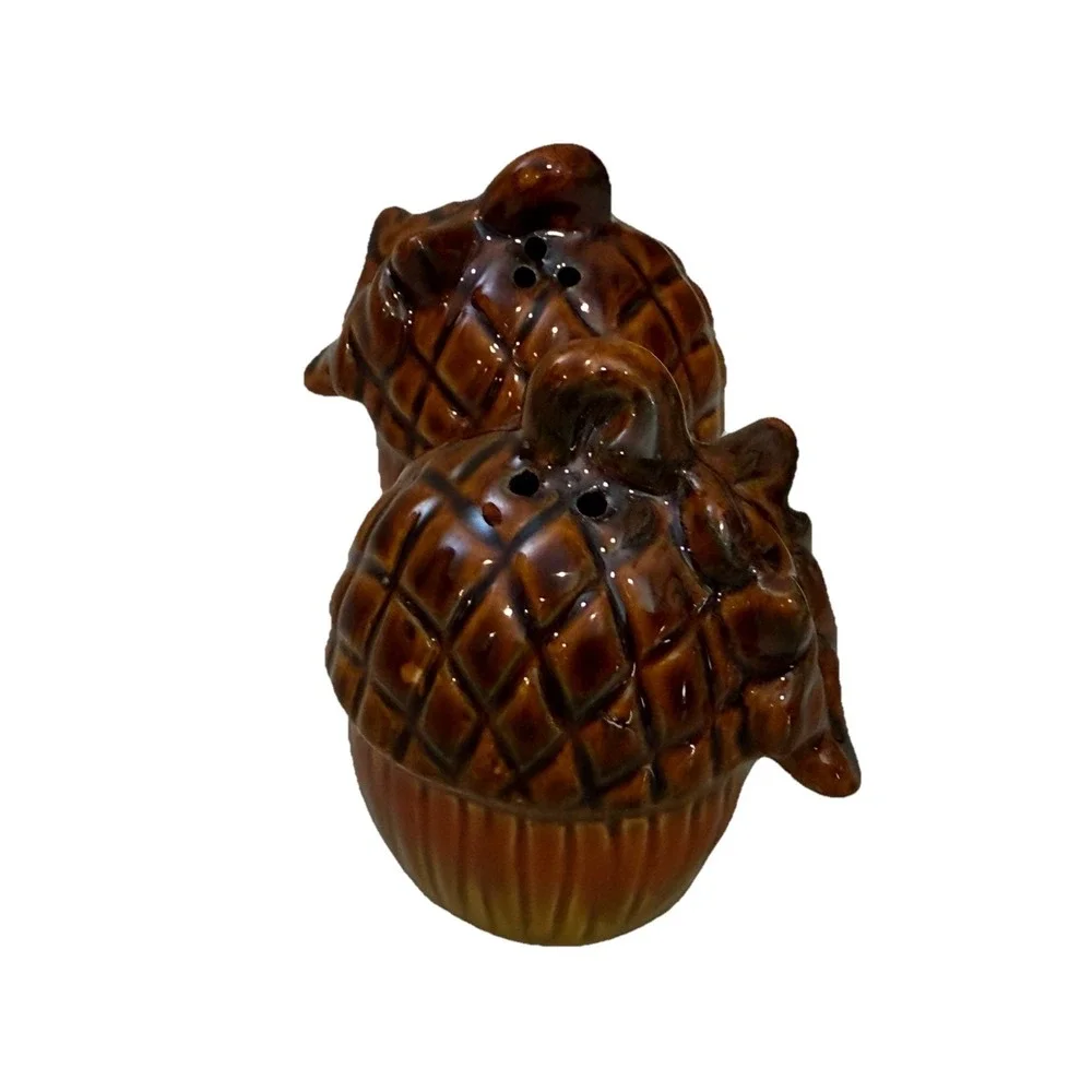 Vintage Autumn Fall Leaves Acorn Salt‎ & Pepper Shakers Acorns